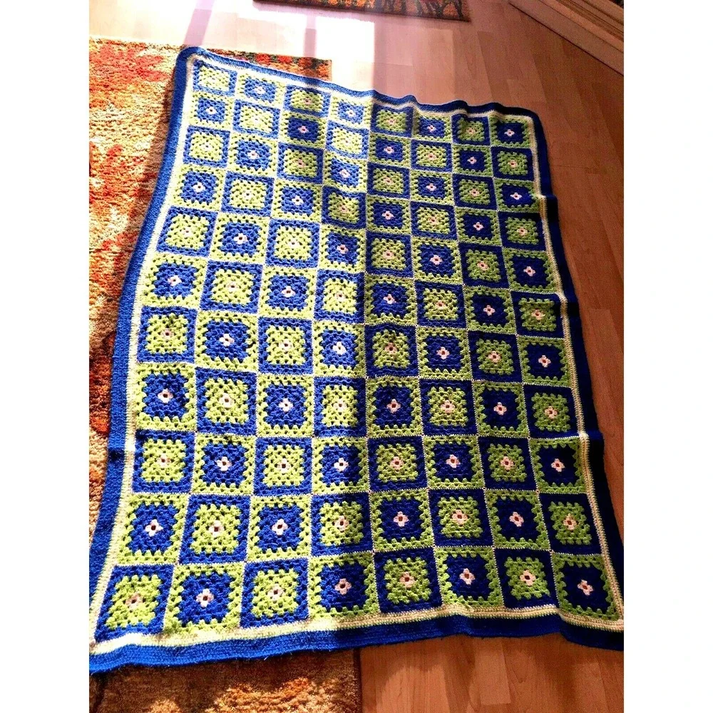 Vtg Afghan Crocheted Blanket Throw Granny Square Green Blue 44